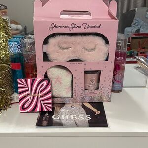 Shimmer Shine Unwind Plush Eye Mask Set - Pink with MAC makeup eye shadow